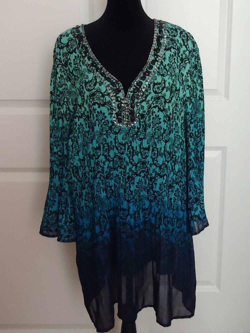 AVENUE Women's Multicolor Blouse Rhinestones Plus Size-18-20